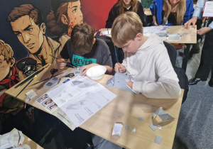 Na zdjęciu widać uczniów, biorących udział w Kongresie.